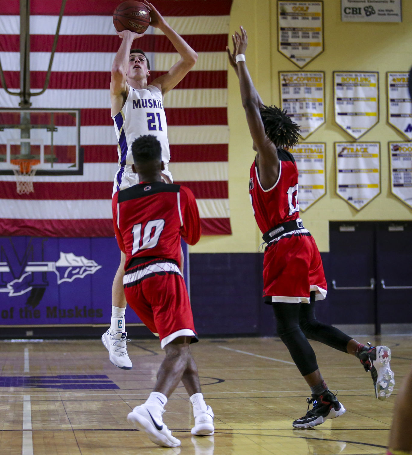 012318-CLINTON-MUSCATINE-BASKETBALL-028